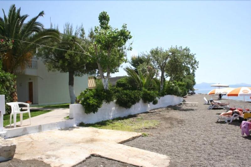 Posidonia Pension Амаринтос Экстерьер фото